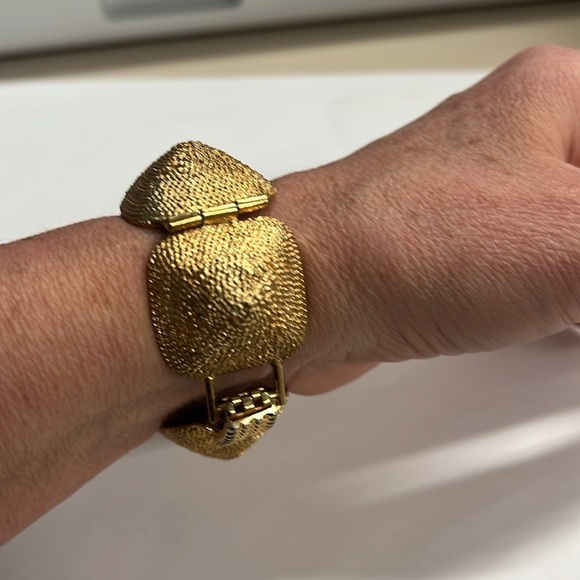 Vintage Goldplated Dome 7” Chunky Bracelet - Picture 12 of 14